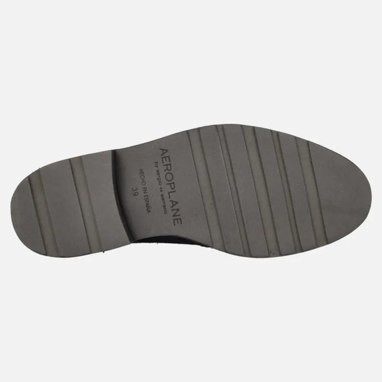 Zapatos de cordones con pala vega en piel serraje