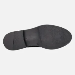 Zapatos de cordones en serraje negro con pala vega y picados