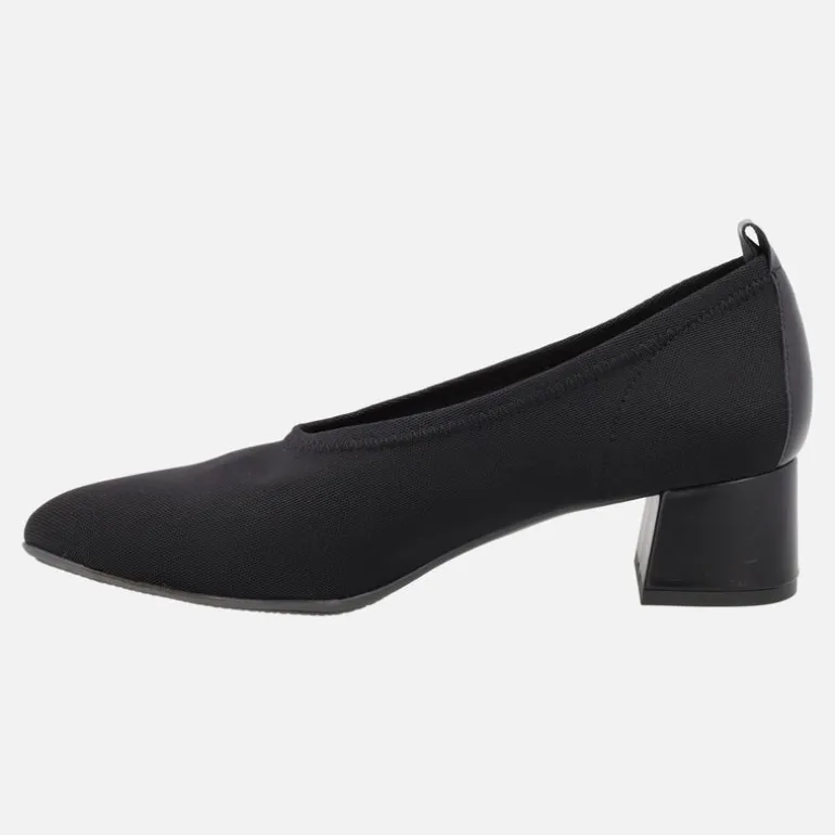 Zapatos de lycra corte salón con tacón bajo