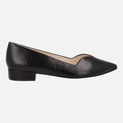 Zapatos de piel con tacón bajo y escote pico Breda