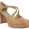 Zapatos de piel con tiras cruzadas y aberturas laterales
