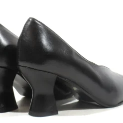 Zapatos de piel negros escotados con tacón carrete Elbire