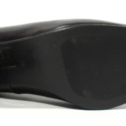 Zapatos de piel negros escotados con tacón carrete Elbire