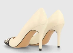 Zapatos de salón con puntera de tachas Sompo