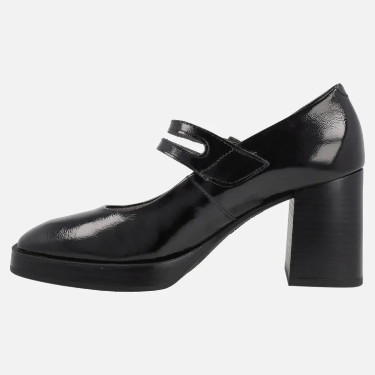Zapatos de tacón alto en charol negro estilo mary jane