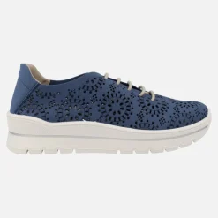 Zapatos deportivos con dibujos troquelados y cierre de cordones