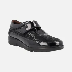 Zapatos deportivos en combinado negro con cierre de velcro
