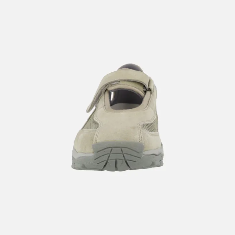 Zapatos deportivos en combinado de tejido y serraje con cierre de velcro