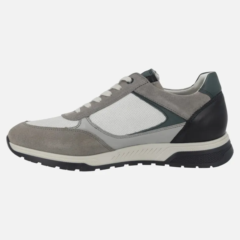 ZAPATOS DEPORTIVOS PARA HOMBRE EN COMBINADO GRIS