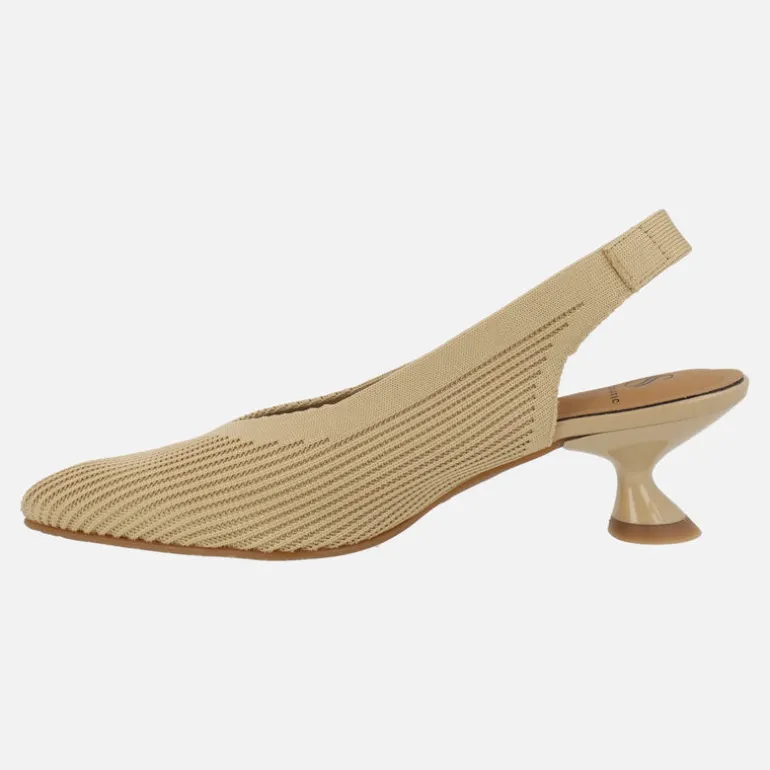 Zapatos destalonados corte salón en tejido
