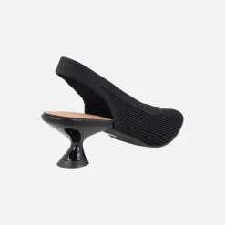 Zapatos destalonados corte salón en tejido