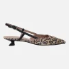 Zapatos destalonados de tacón bajo en ante print leopardo