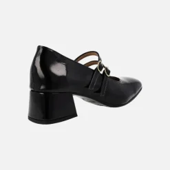Zapatos mary jane en charol negro con dos pulseras y tacón medio
