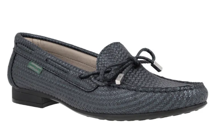 Zapatos mocasines de piel grabada con adorno de lazo