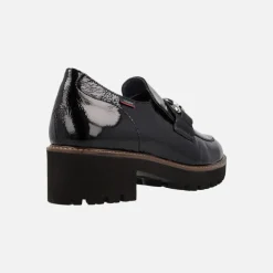 Zapatos mocasines negros de charol con adorno y piso track