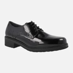Zapatos negros de charol con cordones