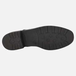 Zapatos negros de charol con cordones