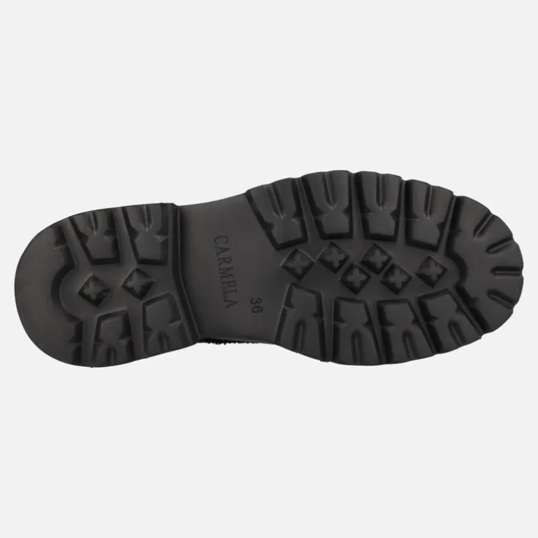 Zapatos negros de piel con cordones y pala vega Carmela