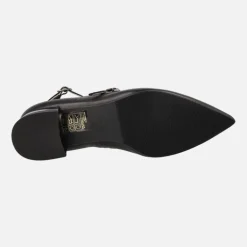 Zapatos negros de piel con pulseras y remaches Lodi Amines