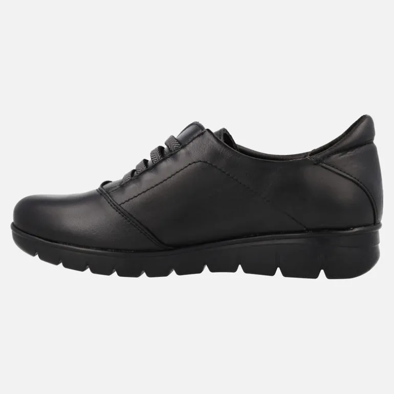 Zapatos negros de piel de estilo deportivo con elásticos