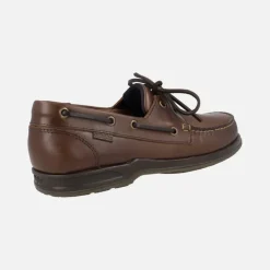 Zapatos náuticos de piel marrón con suela de caucho