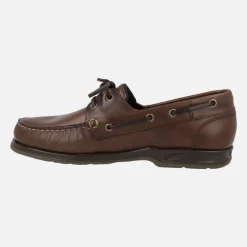 Zapatos náuticos de piel marrón con suela de caucho