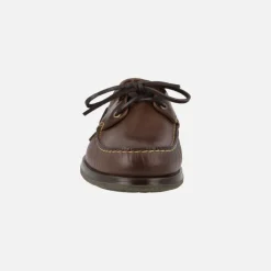 Zapatos náuticos de piel marrón con suela de caucho