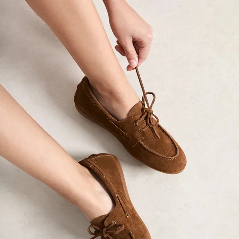 Zapatos náuticos de piel serraje con cordones Abby