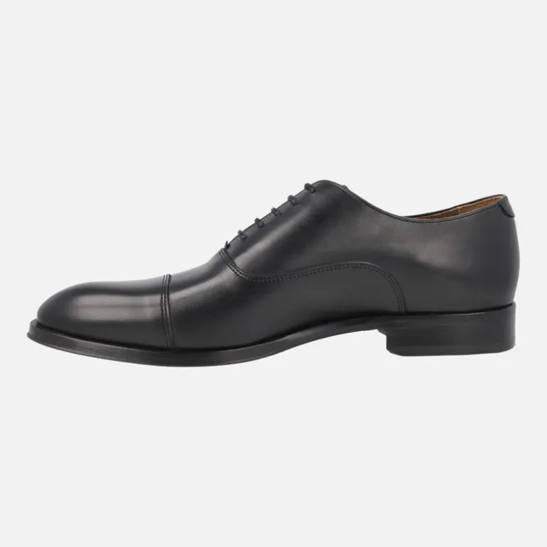 Zapatos oxford Lenox en piel negra con puntera recta