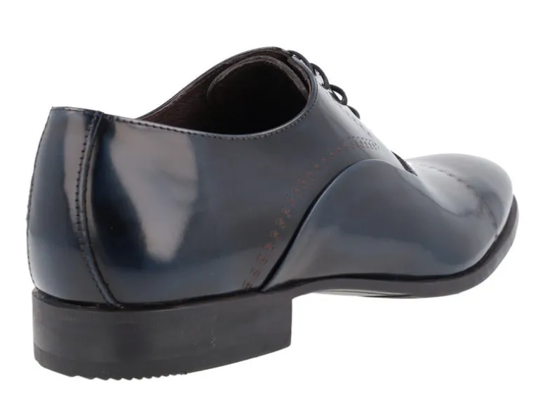 Zapatos oxford para hombre en piel antick con dibujos grabados