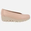 Zapatos rosas de piel con cuña Extralight Wonders FLY