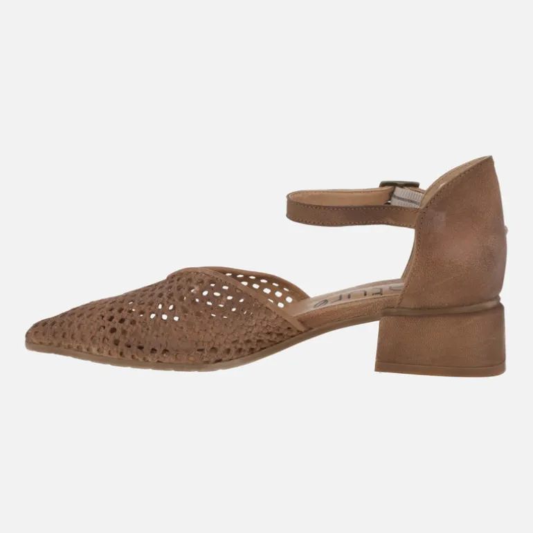 Zapatos trenzados de piel con horma afilada y pulsera al tobillo