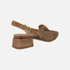 Zapatos trenzados de piel destalonados con copete