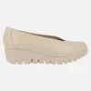 Zapatos Wonders Fly en piel crema