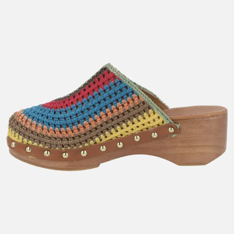 Zuecos de crochet multicolor