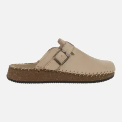 Zuecos de piel color beige con adorno de hebilla