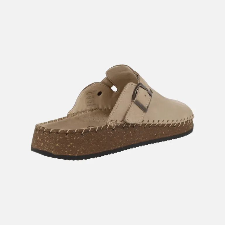 Zuecos de piel color beige con adorno de hebilla
