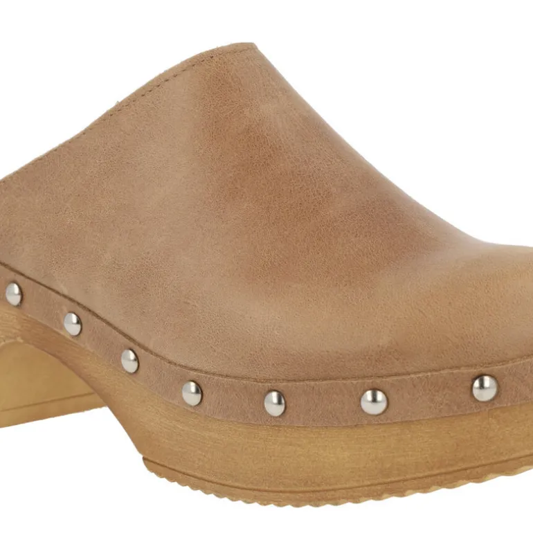 Zuecos de piel para mujer con tachas Help the trees