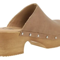 Zuecos de piel para mujer con tachas Help the trees