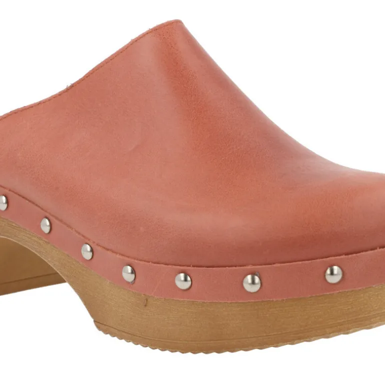 Zuecos de piel para mujer con tachas Help the trees