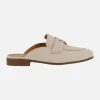 Zuecos en ante beige Alpe Mimi con adorno de llave y candado