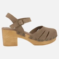 Zuecos Tiziana con pulsera al tobillo y tachas