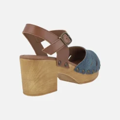 Zuecos Tiziana en combinado denim con pulsera al tobillo y tachas